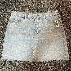 Old Navy Jean skirt. size 10